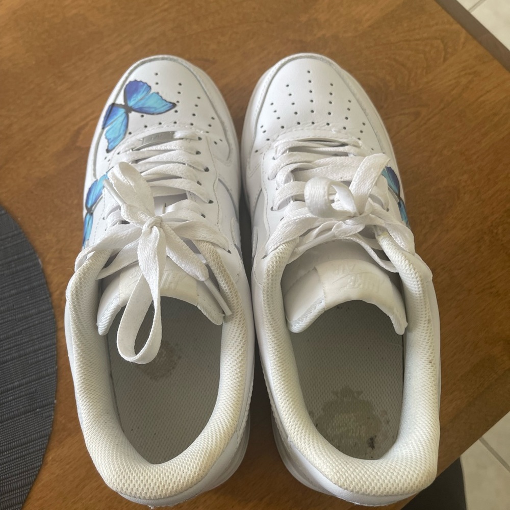 Butterfly shoes